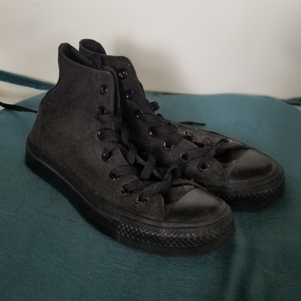 Black High-top Converse